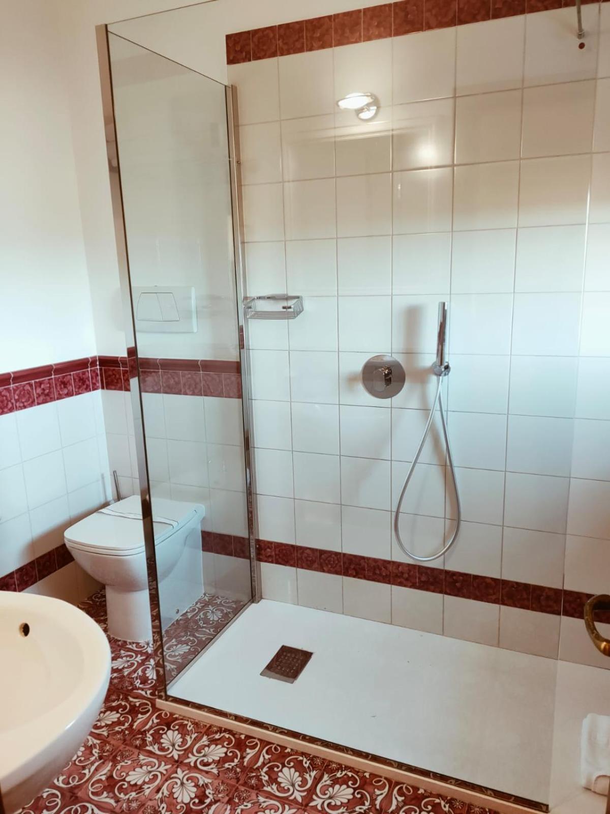 Hotel Villa San Lucchese Поджибонси Экстерьер фото